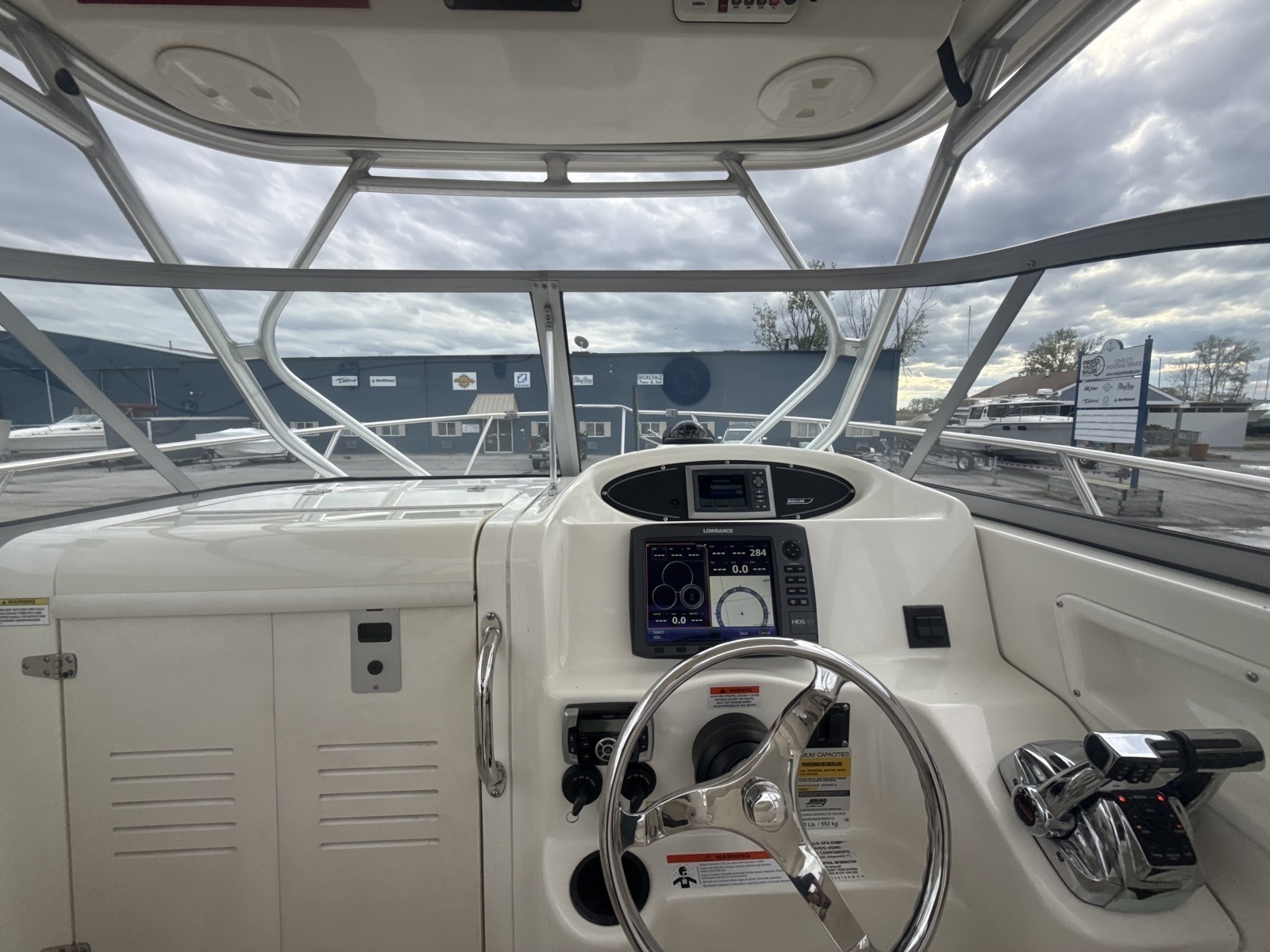 26ft Boston Whaler Yacht For Sale
