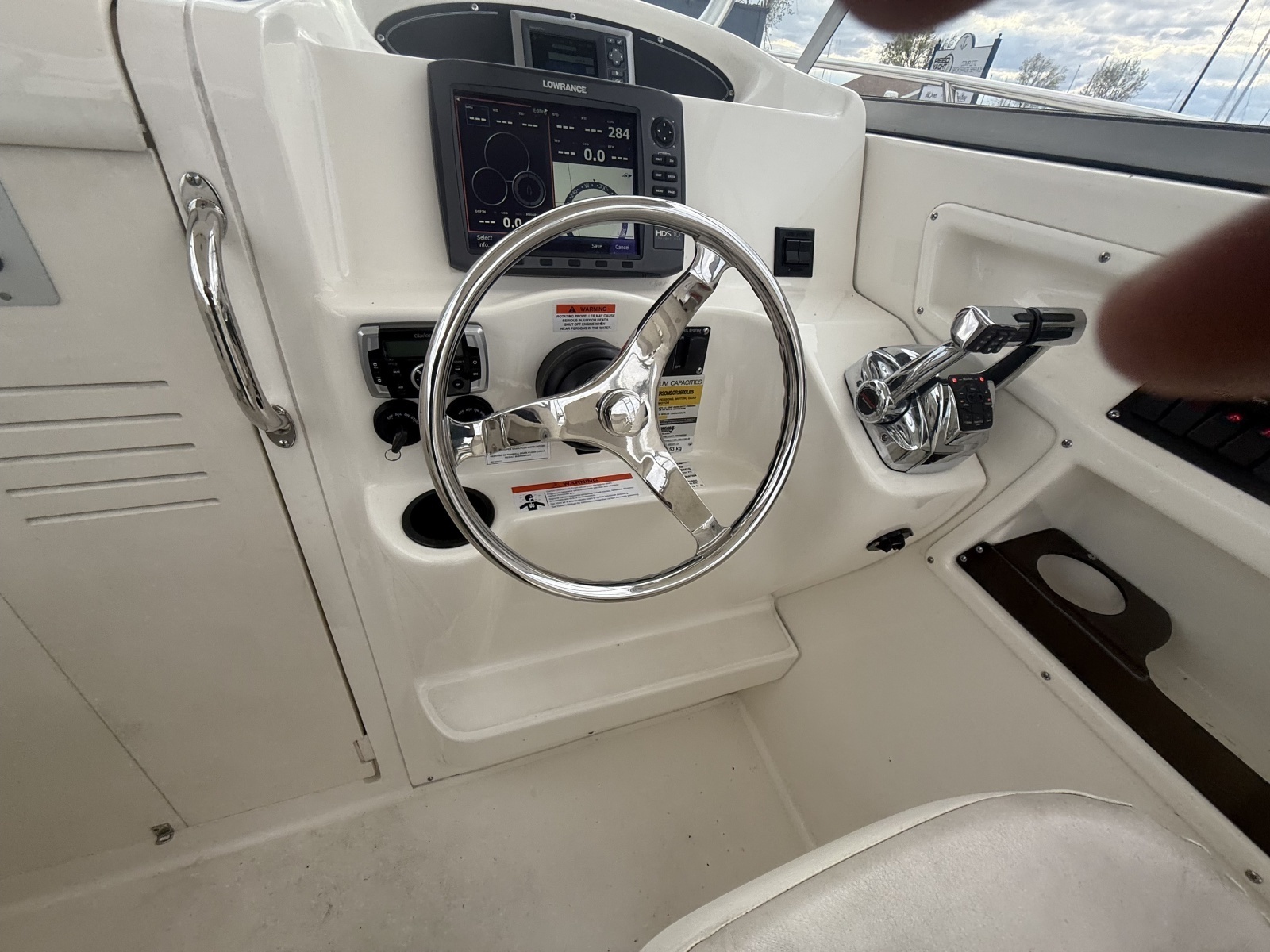 26ft Boston Whaler Yacht For Sale