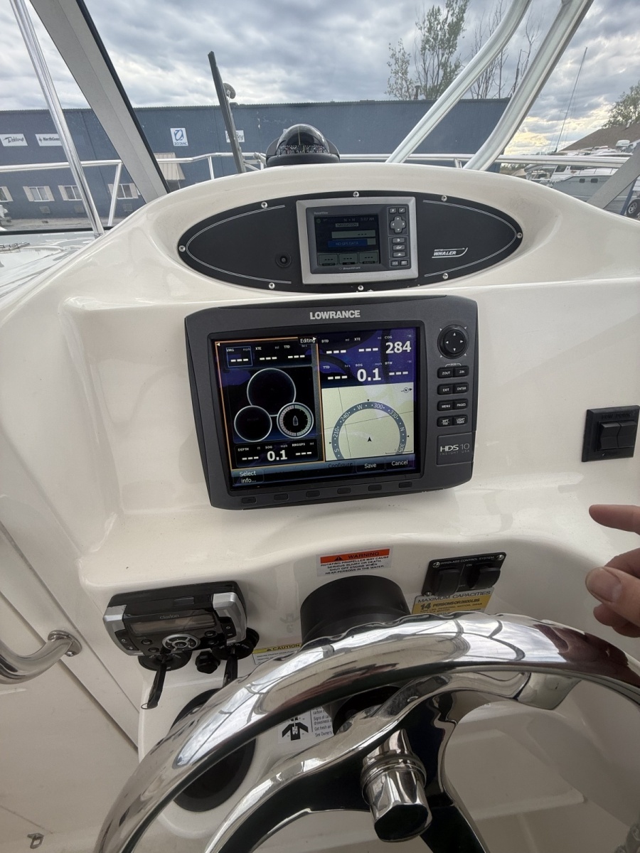 26ft Boston Whaler Yacht For Sale
