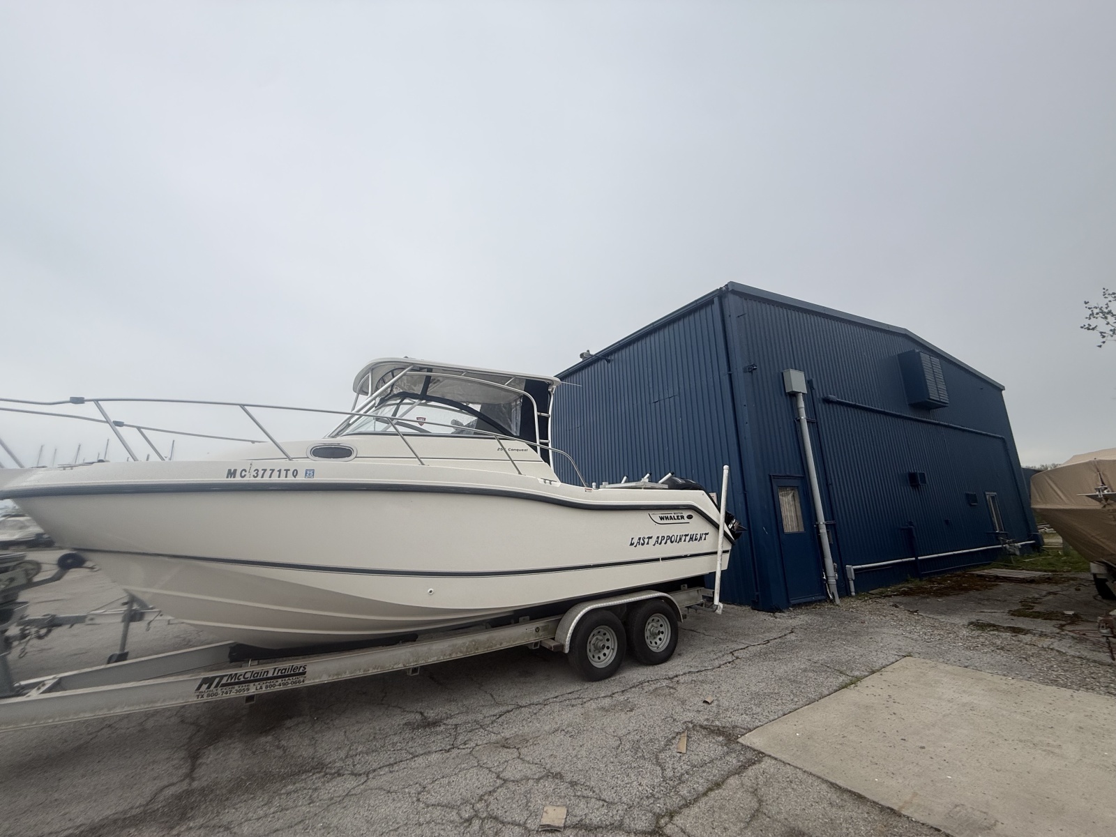 26ft Boston Whaler Yacht For Sale