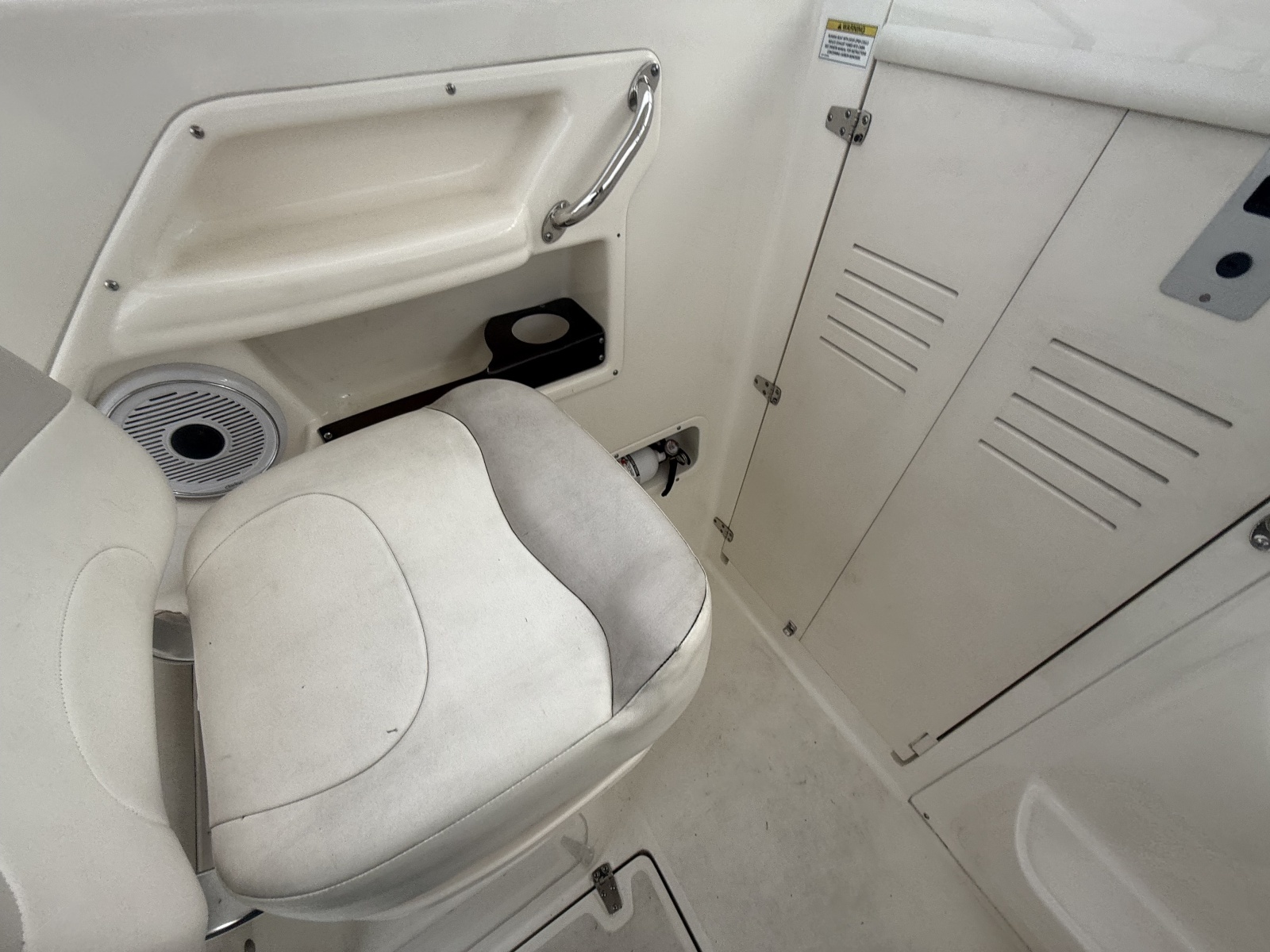 26ft Boston Whaler Yacht For Sale