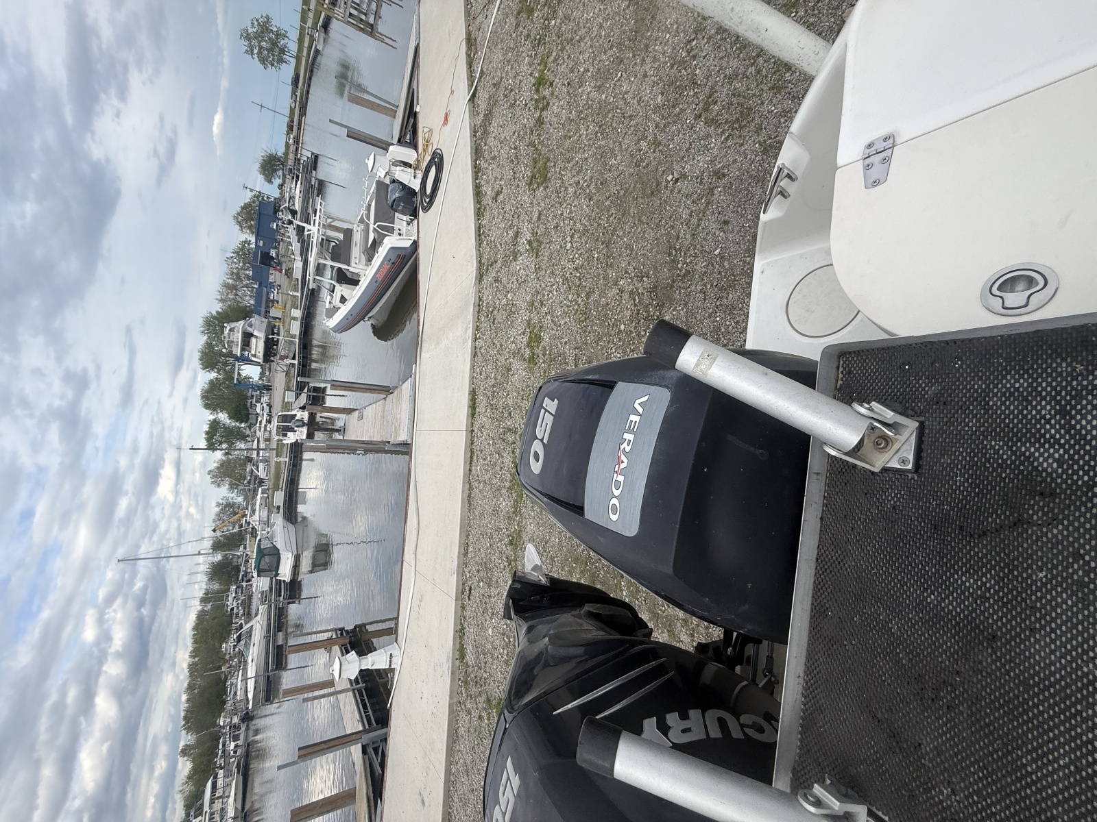 26ft Boston Whaler Yacht For Sale