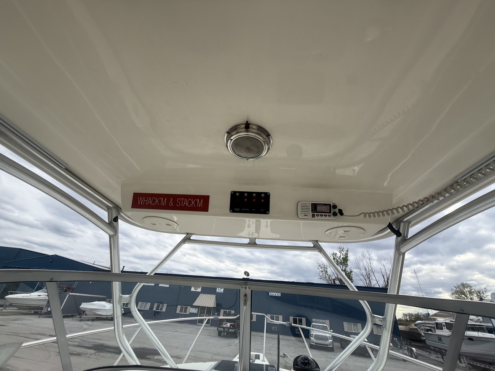 26ft Boston Whaler Yacht For Sale