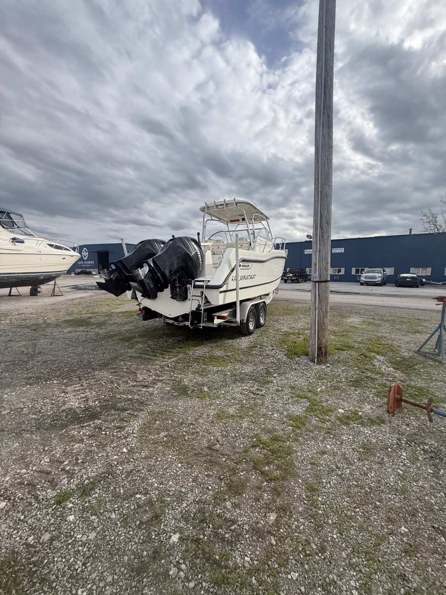 26ft Boston Whaler Yacht For Sale
