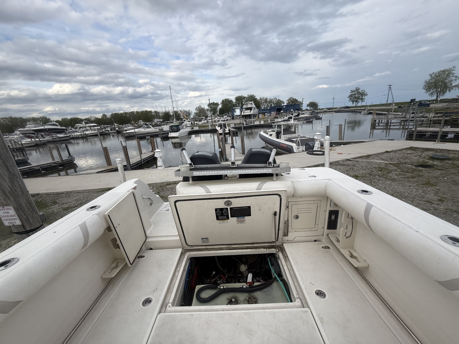 26ft Boston Whaler Yacht For Sale
