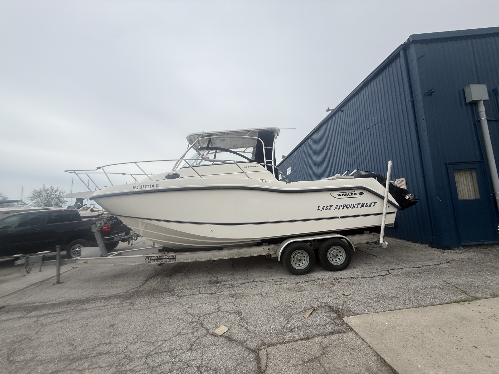 26ft Boston Whaler Yacht For Sale