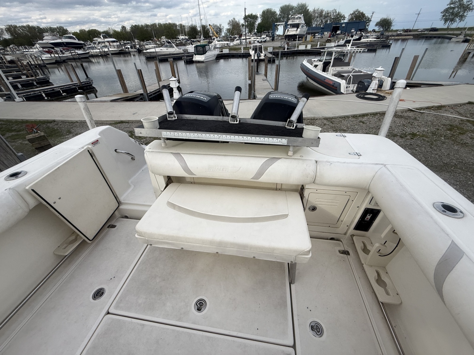 26ft Boston Whaler Yacht For Sale