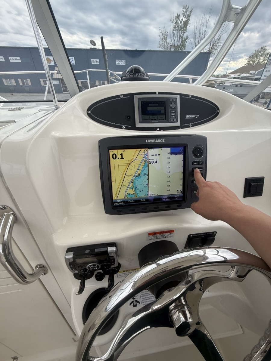 26ft Boston Whaler Yacht For Sale