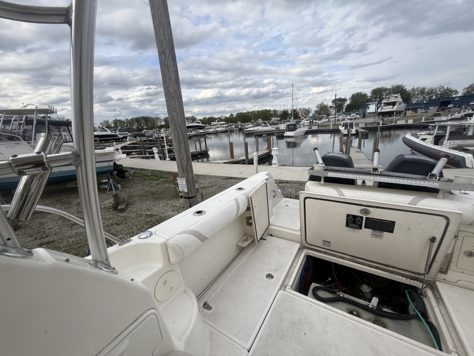 26ft Boston Whaler Yacht For Sale