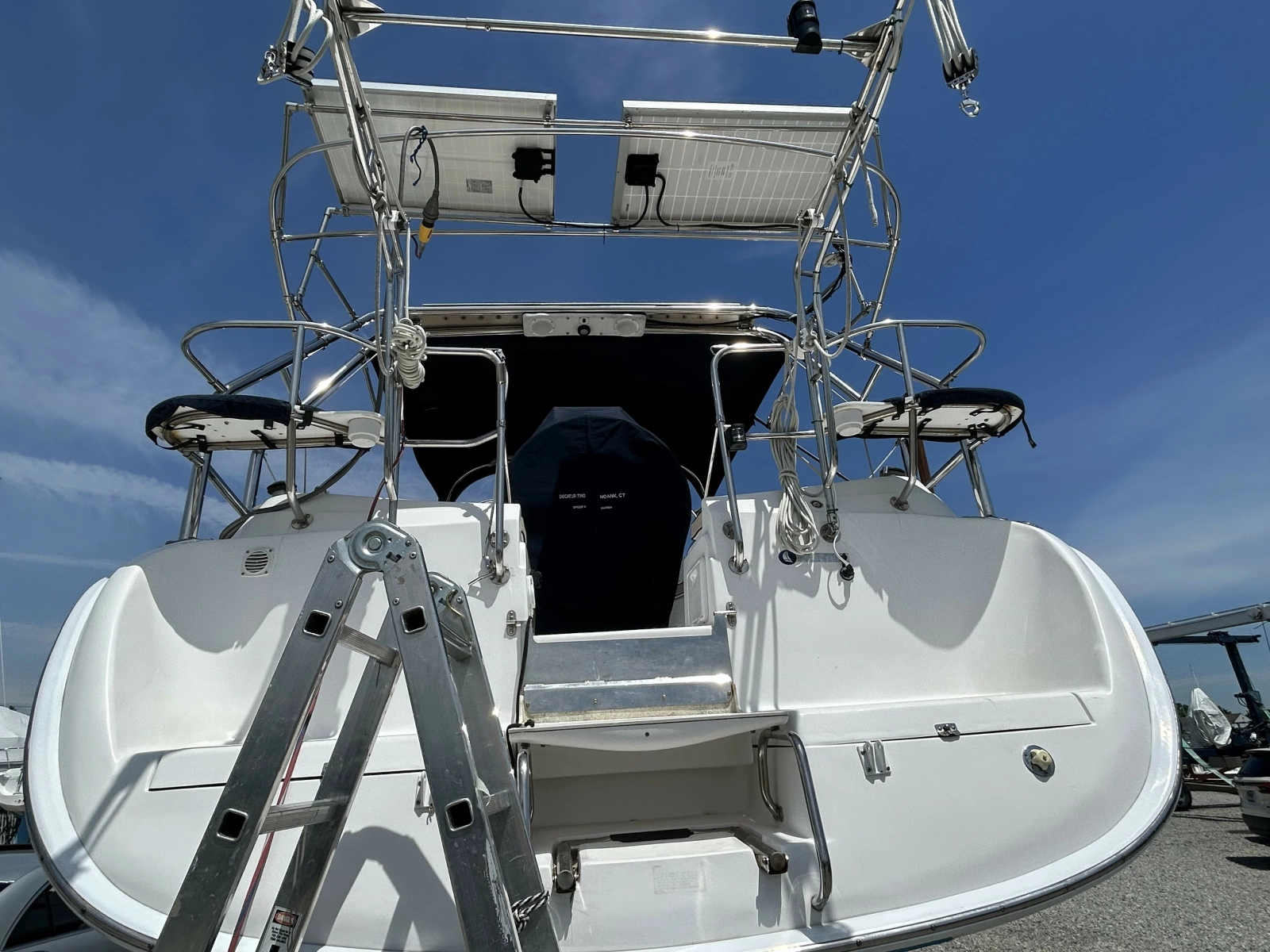 2004 Hunter 36