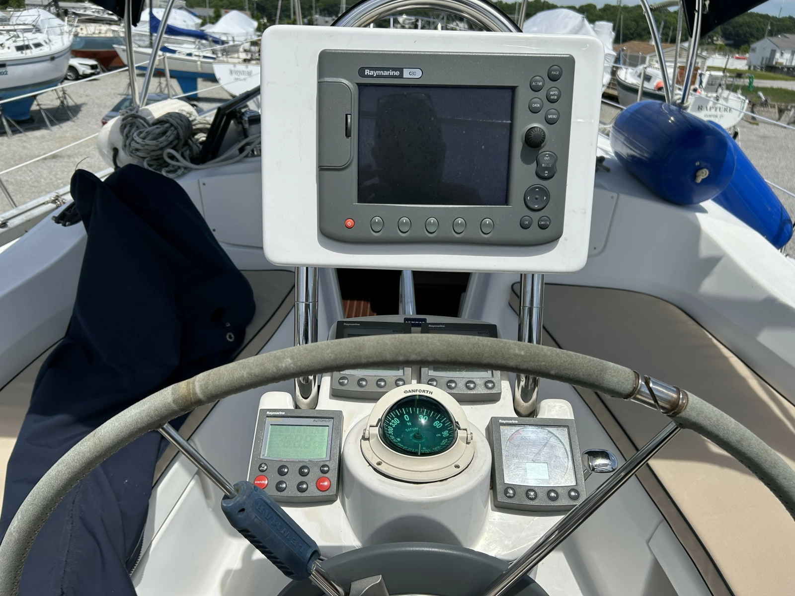 2004 Hunter 36