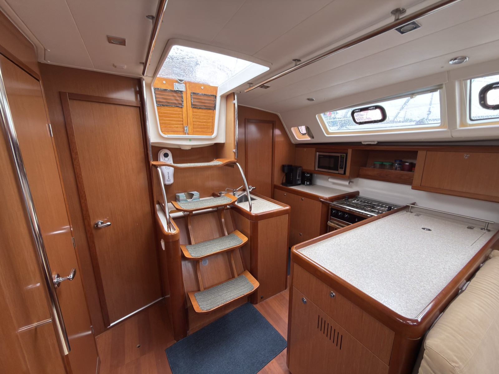 2010 Beneteau 