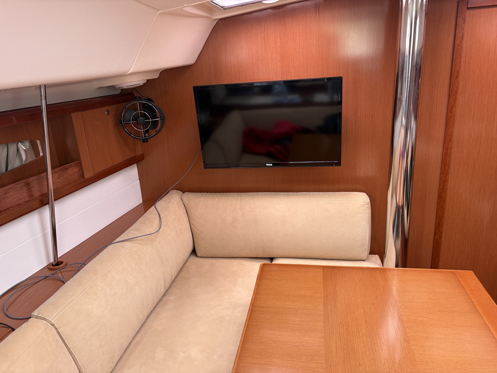 2010 Beneteau 