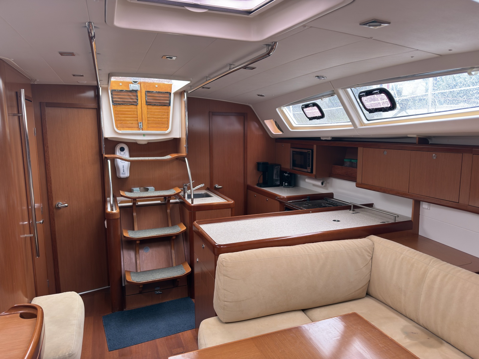 2010 Beneteau 
