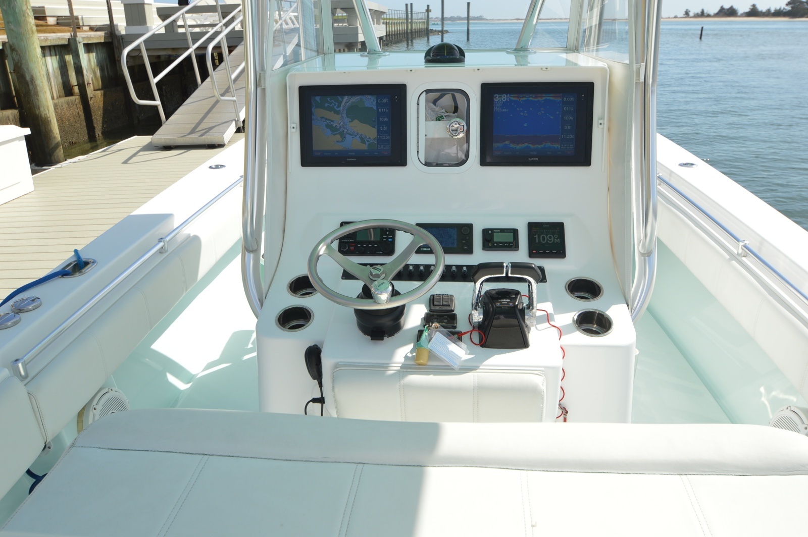 2015 Contender 32ST