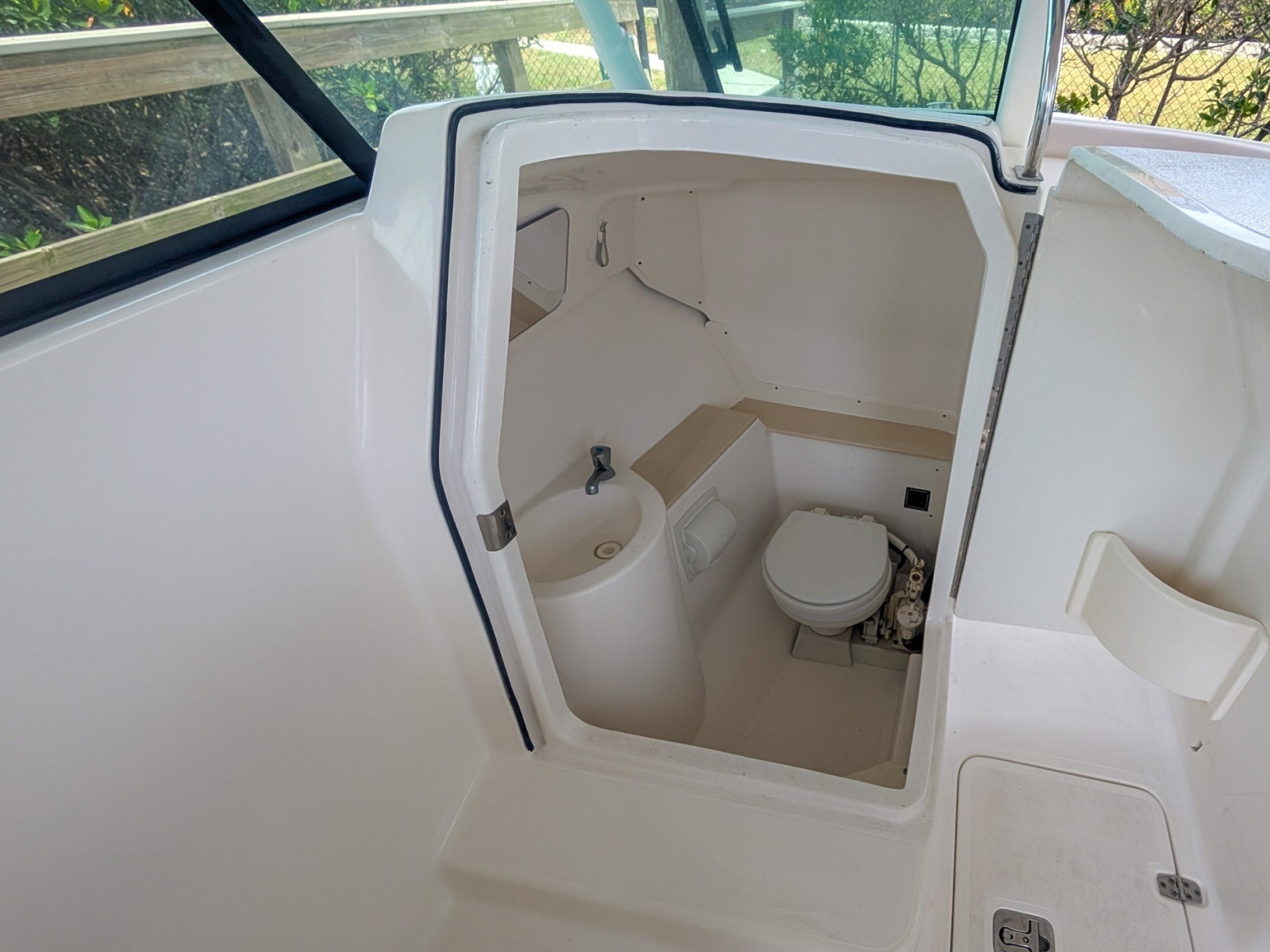 2015 Pursuit DC 265 Dual Console