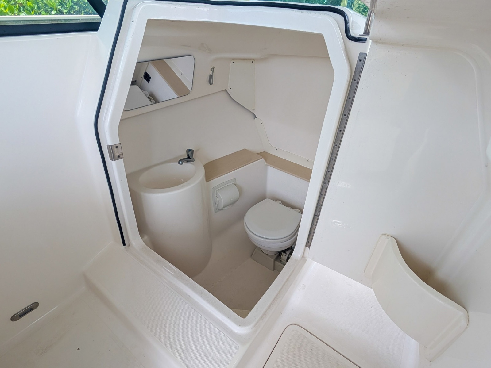 2015 Pursuit DC 265 Dual Console