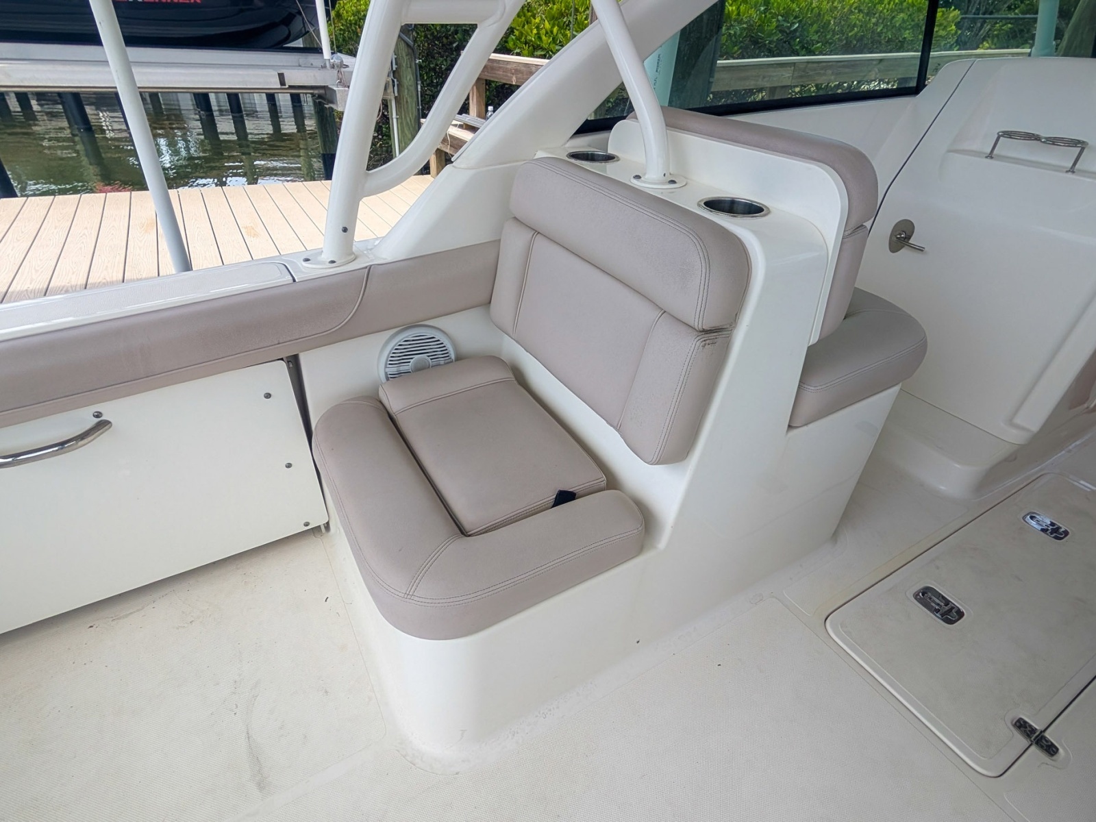 2015 Pursuit DC 265 Dual Console