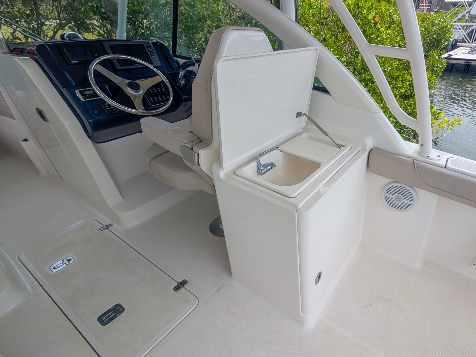 2015 Pursuit DC 265 Dual Console