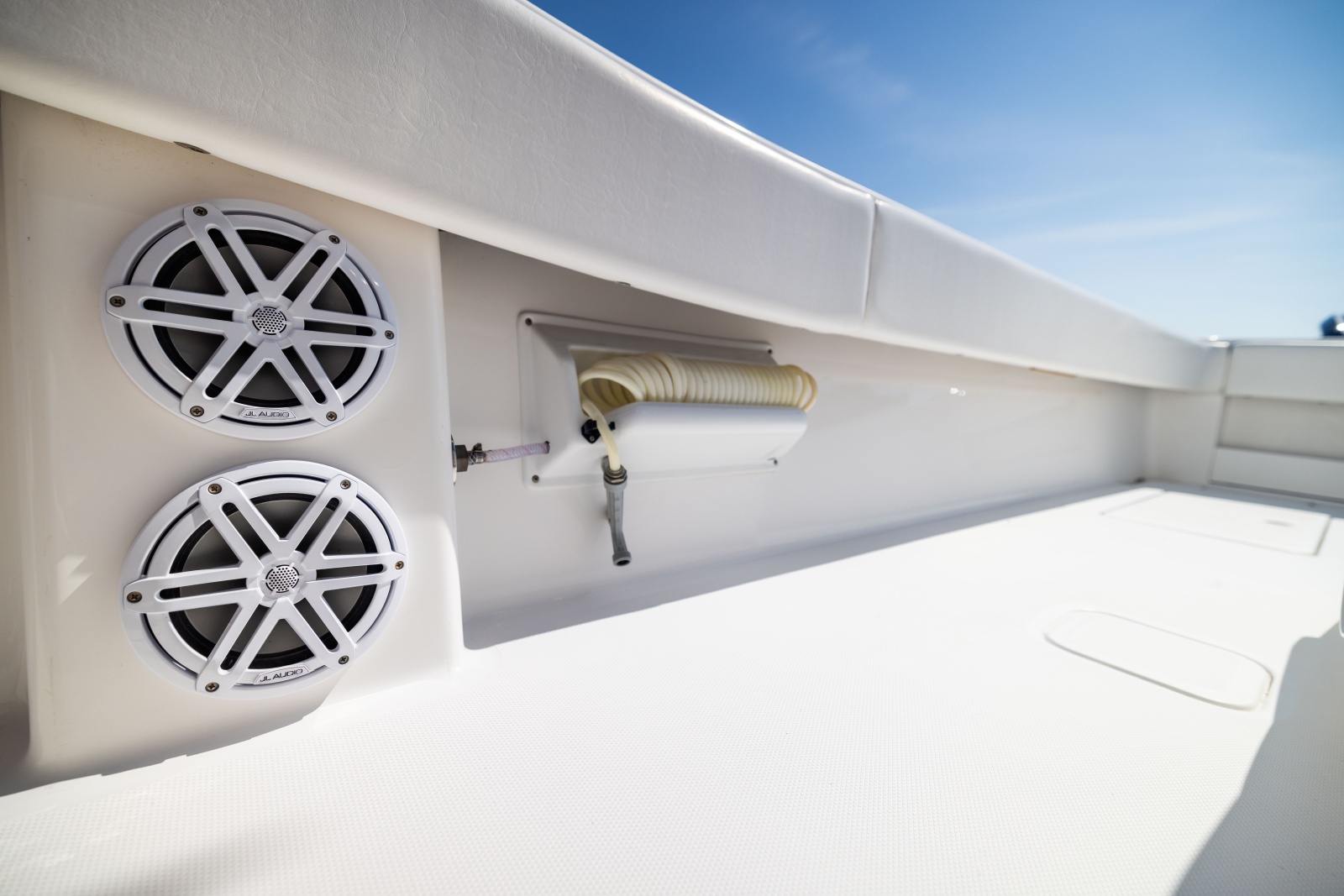 2015 Invincible 