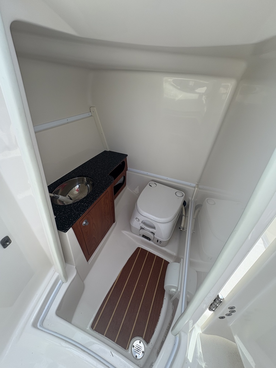 2013 Monterey M5 Sport Boat