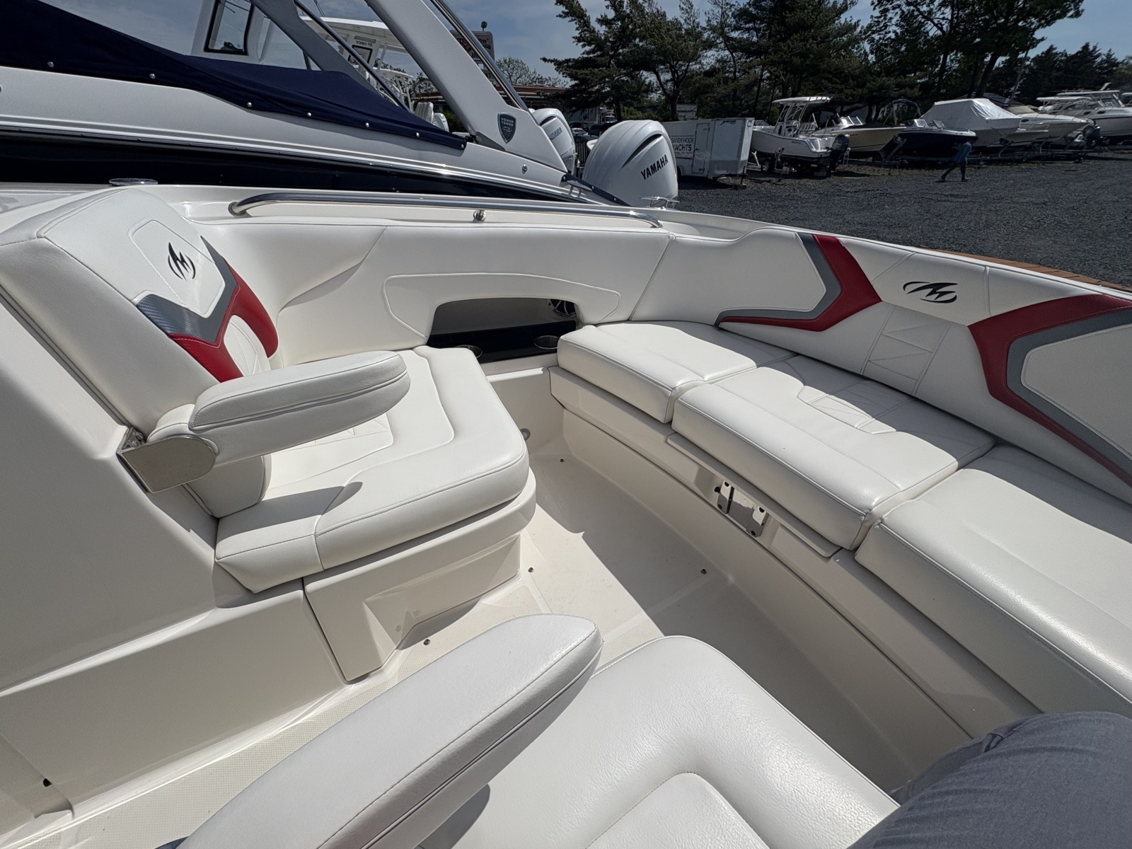 2013 Monterey M5 Sport Boat