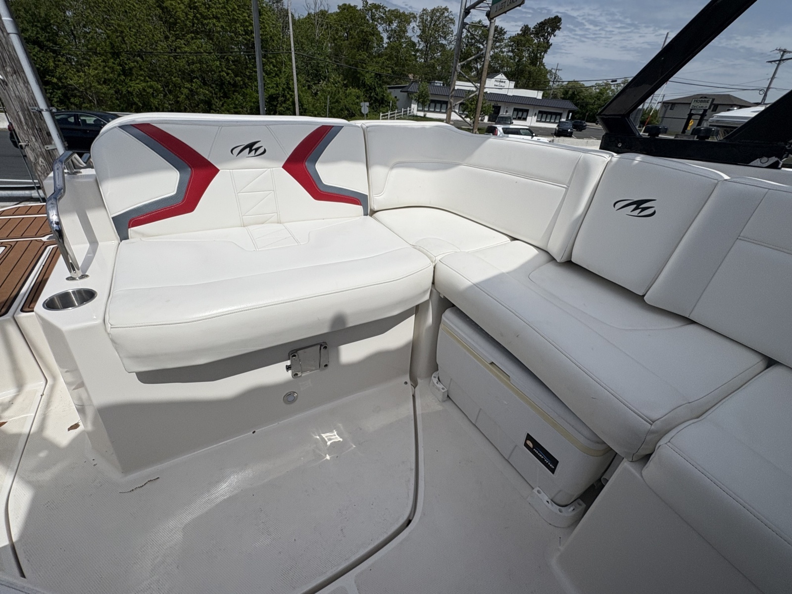 25ft Monterey Yacht For Sale