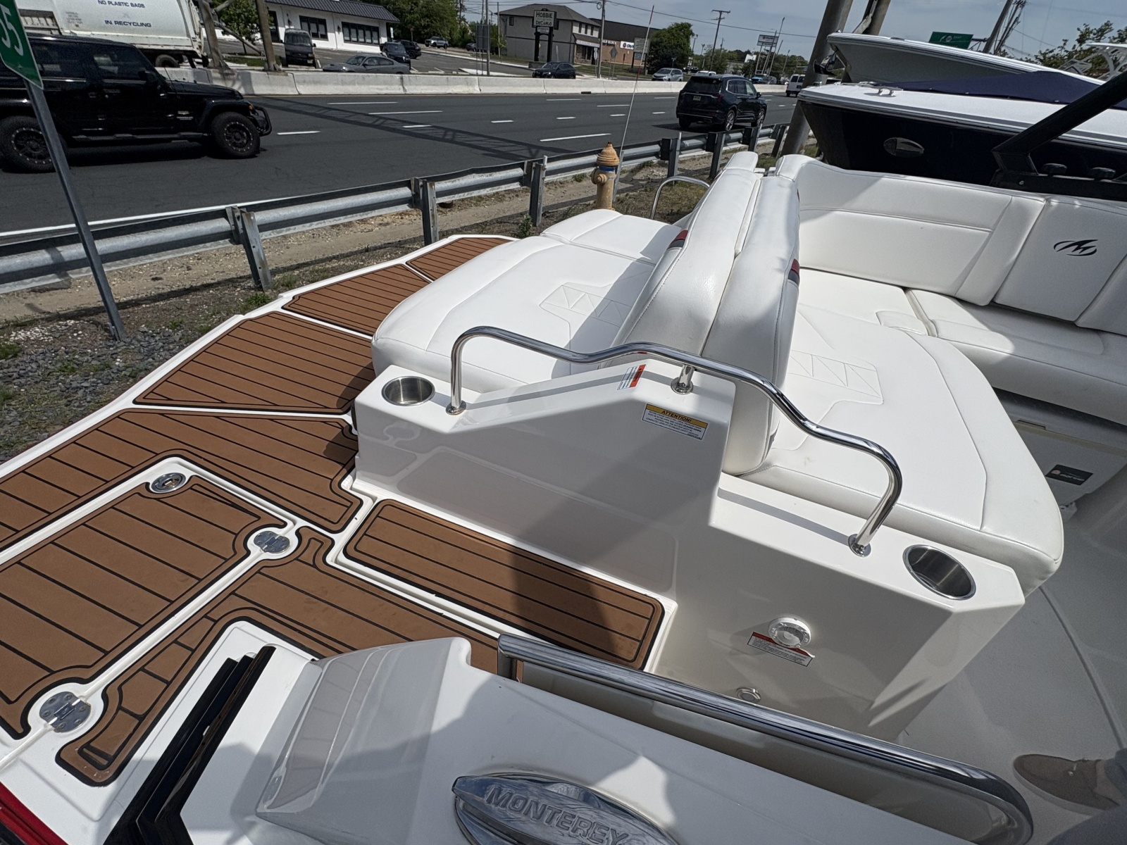 2013 Monterey M5 Sport Boat