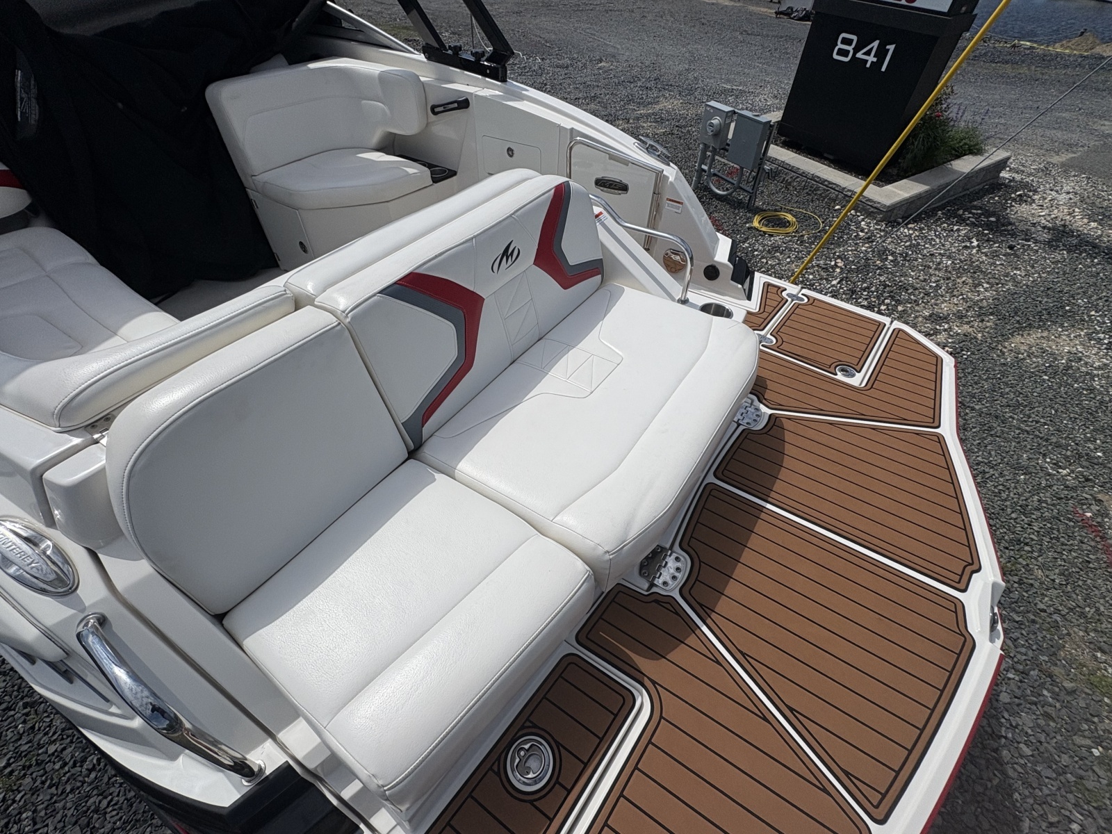 25ft Monterey Yacht For Sale