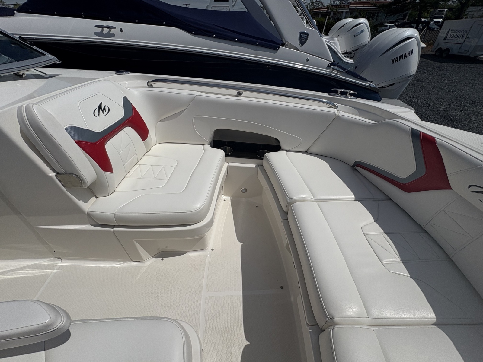 25ft Monterey Yacht For Sale