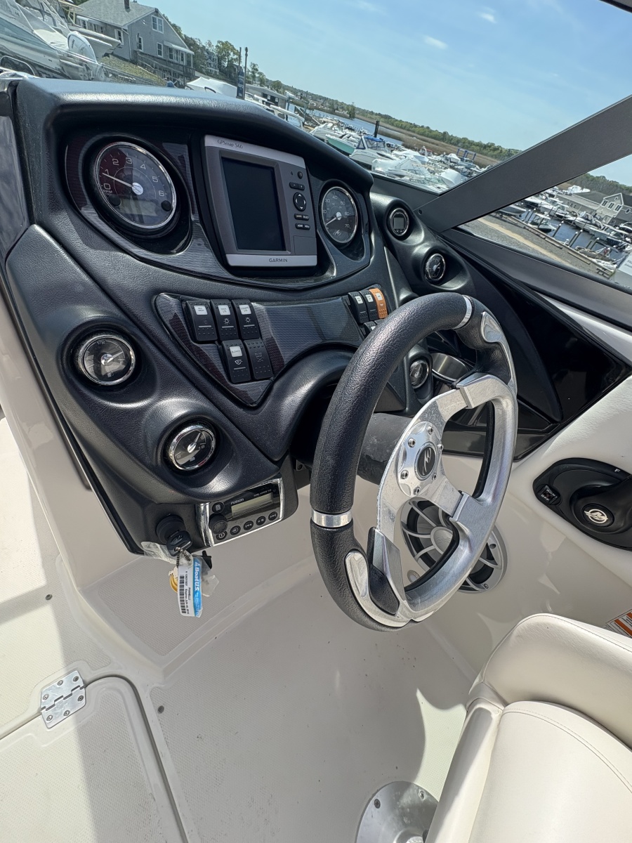 2013 Monterey M5 Sport Boat