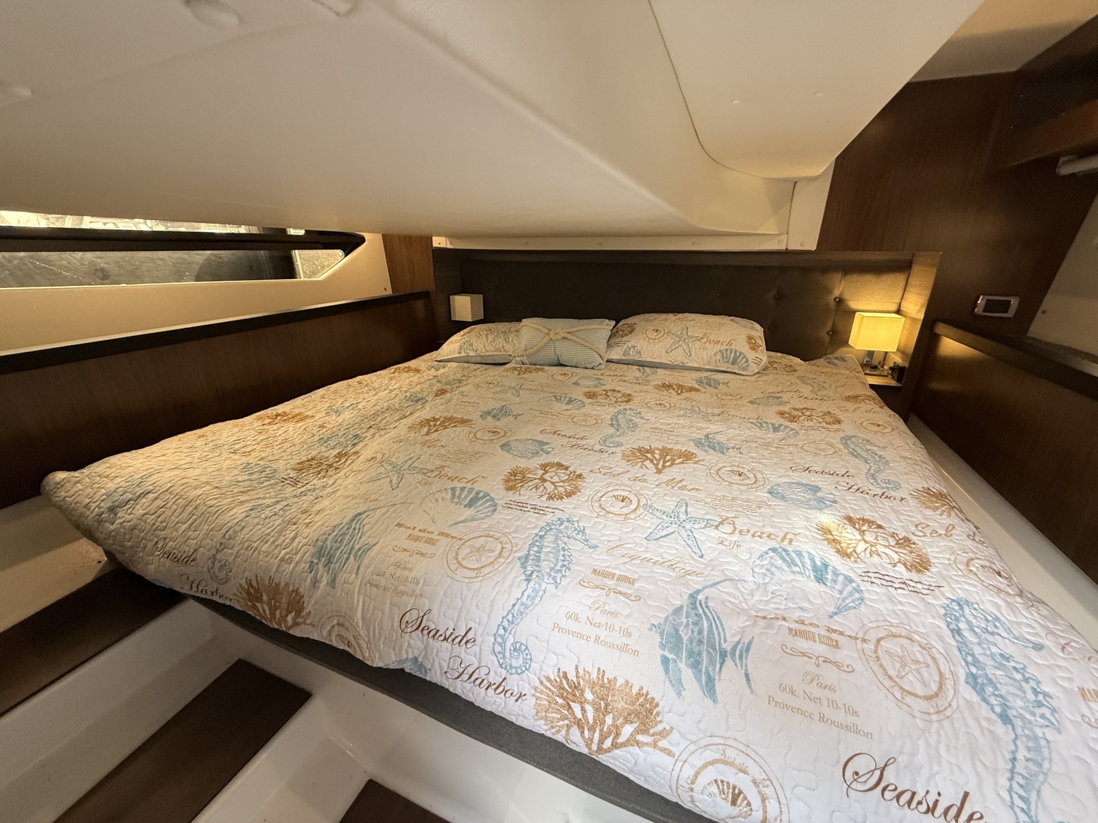 37ft Four Winns Yacht For Sale