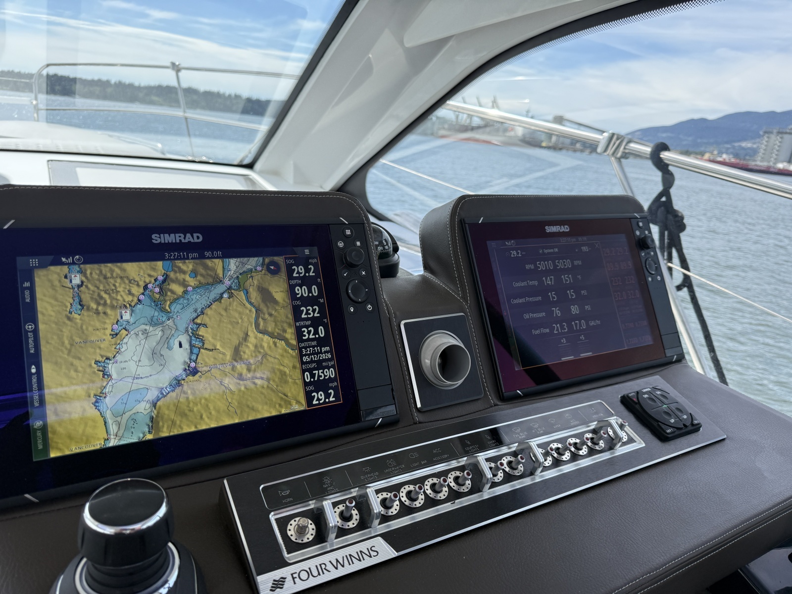37ft Four Winns Yacht For Sale