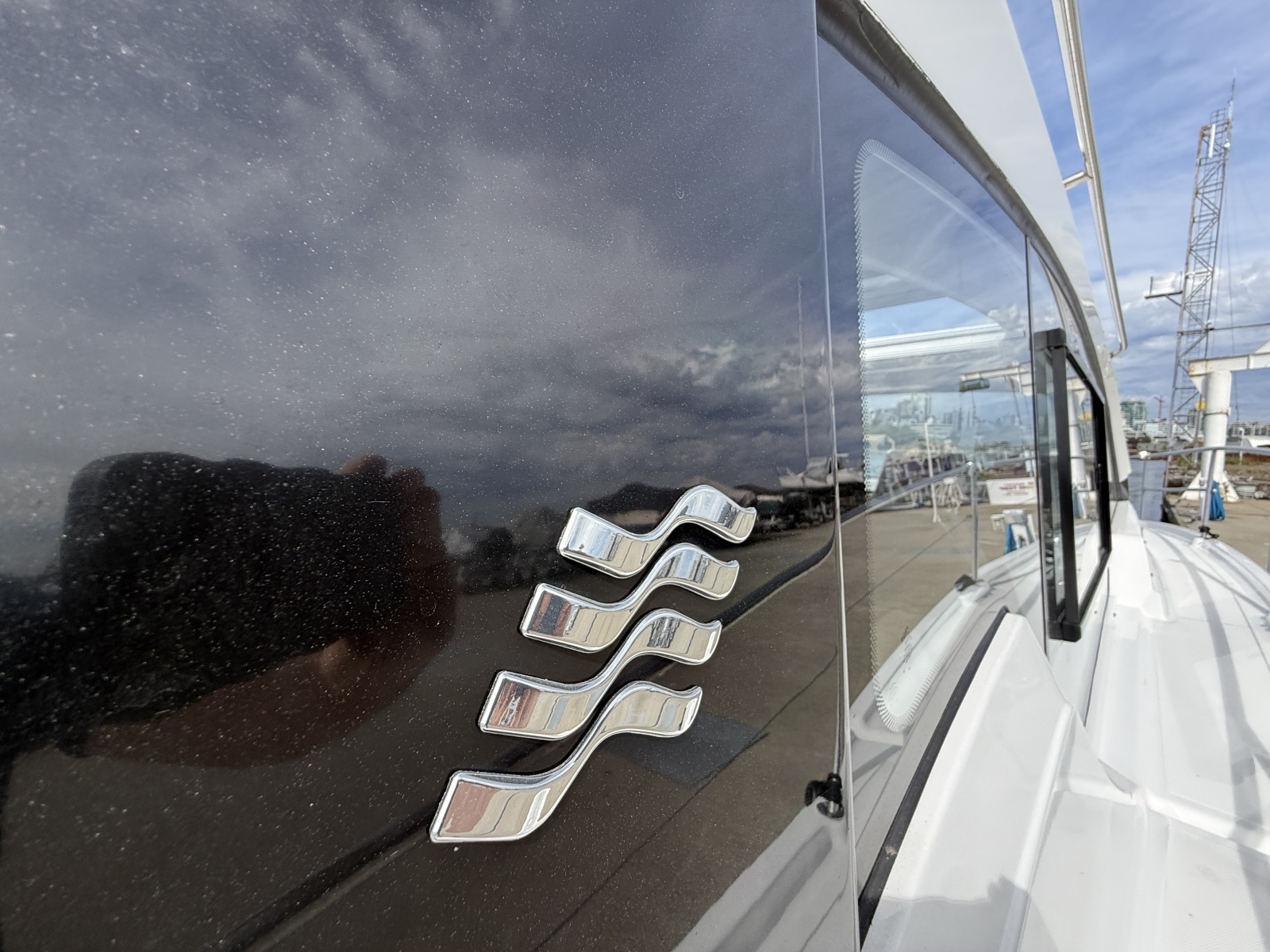 37ft Four Winns Yacht For Sale