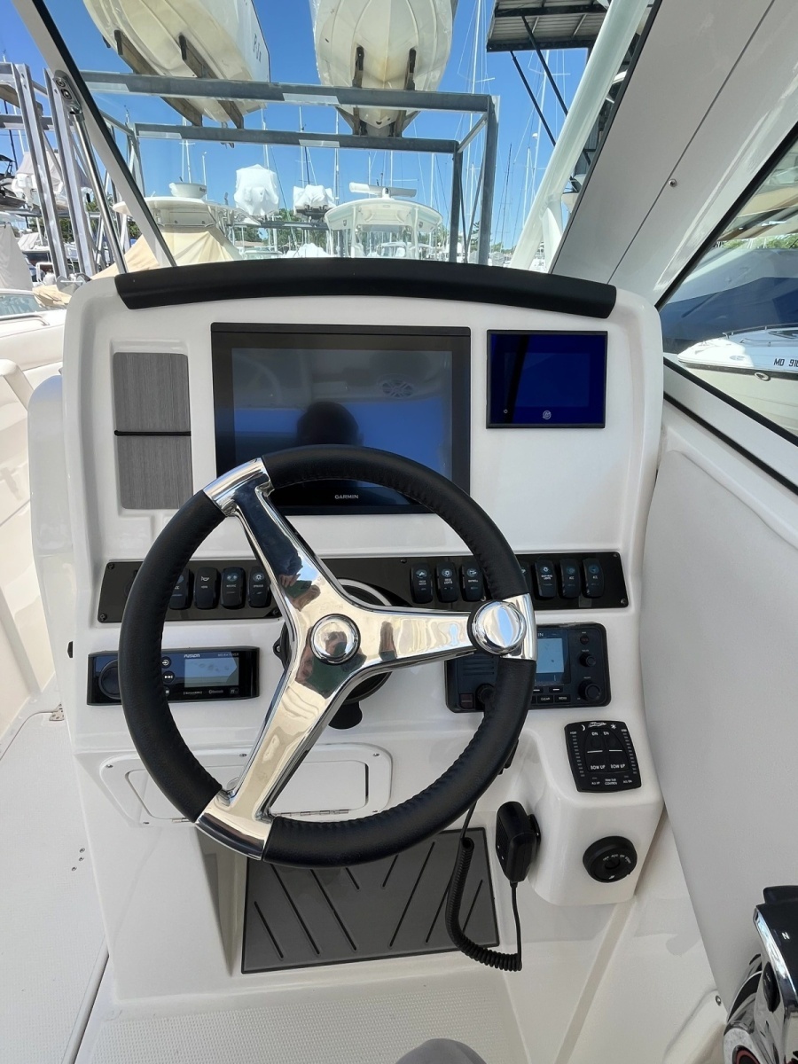 2024 Sailfish 245 DC