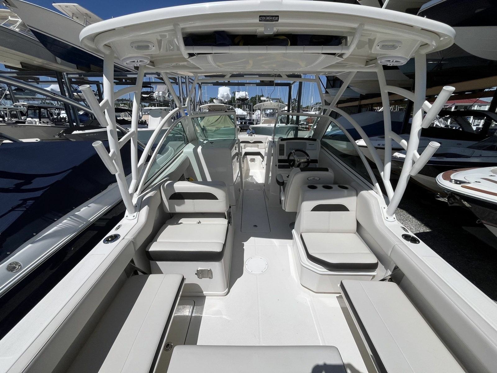 2024 Sailfish 245 DC
