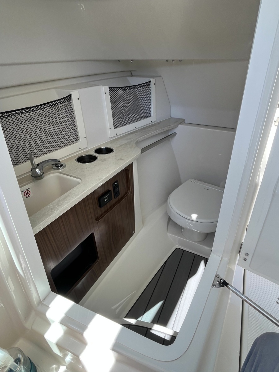 2024 Sailfish 245 DC
