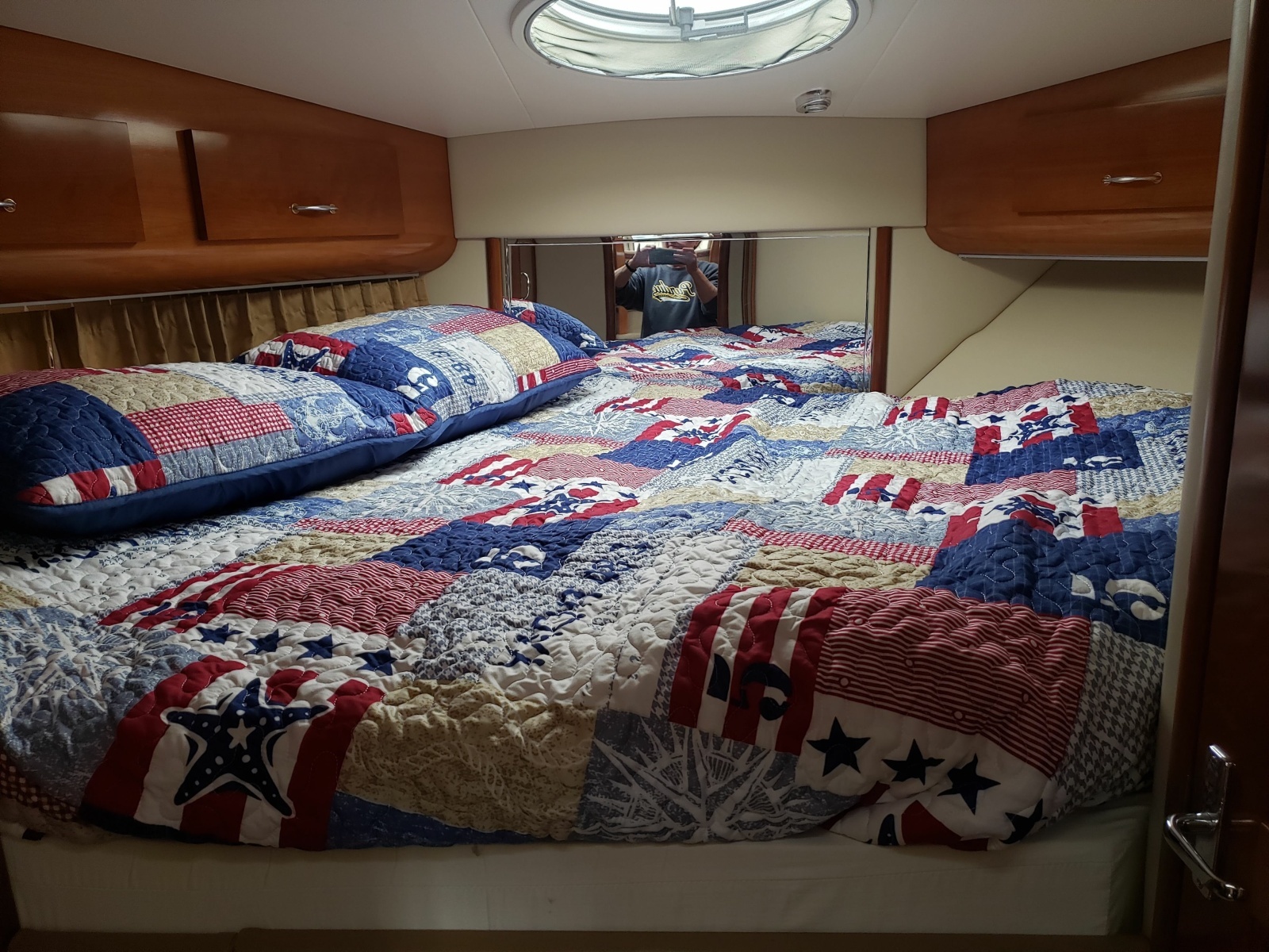 2005 Carver 444 Motor Yacht