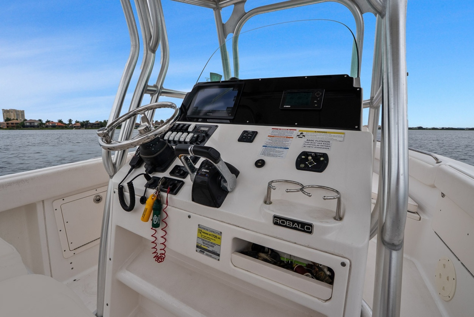 2013 Robalo R260