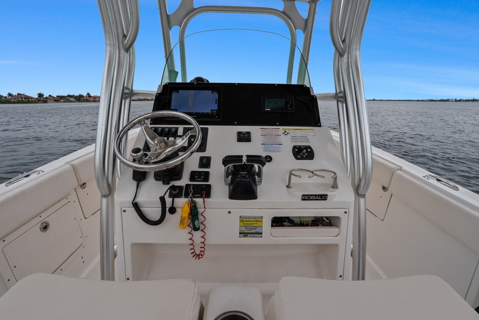2013 Robalo R260