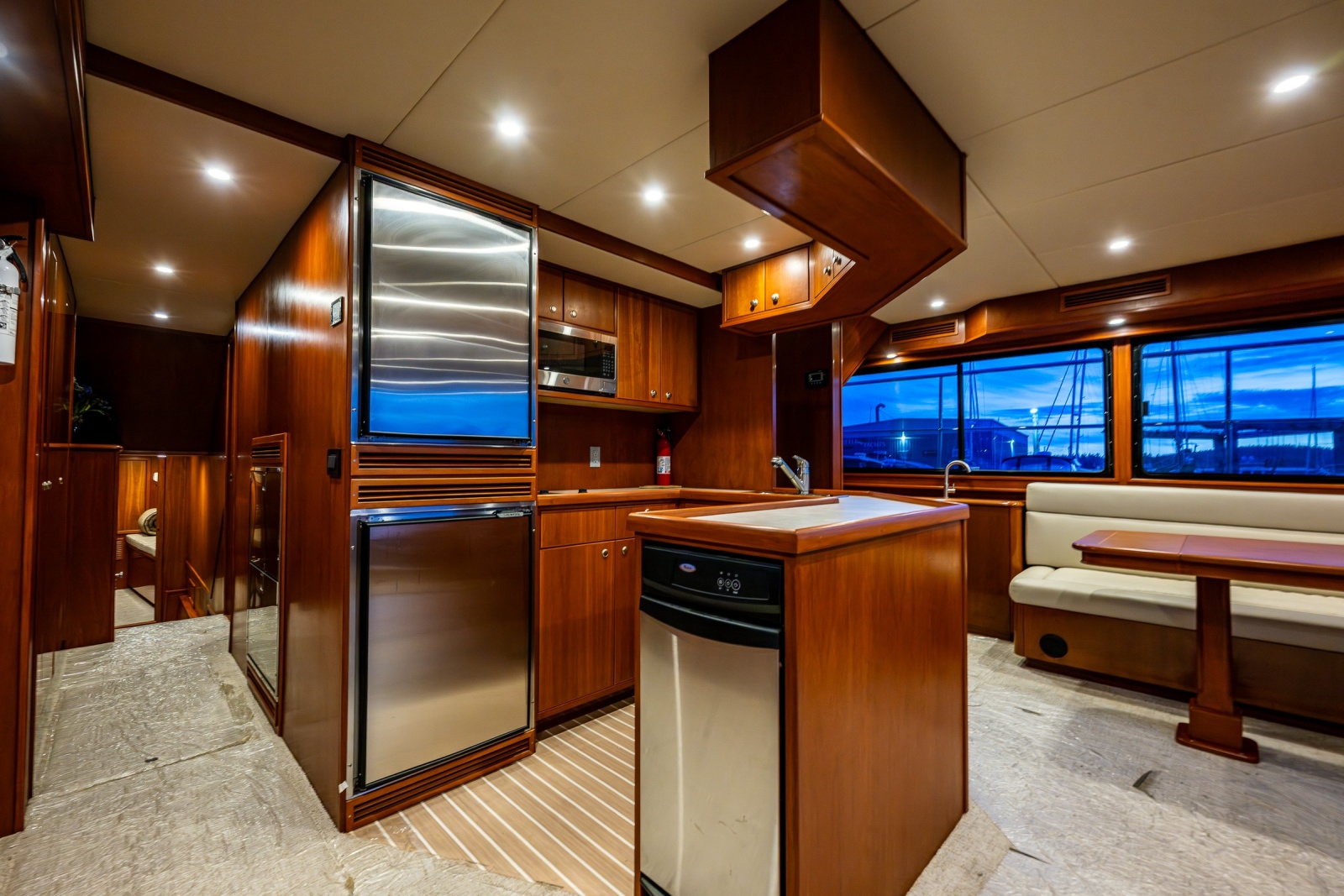 2009 Powercat 58