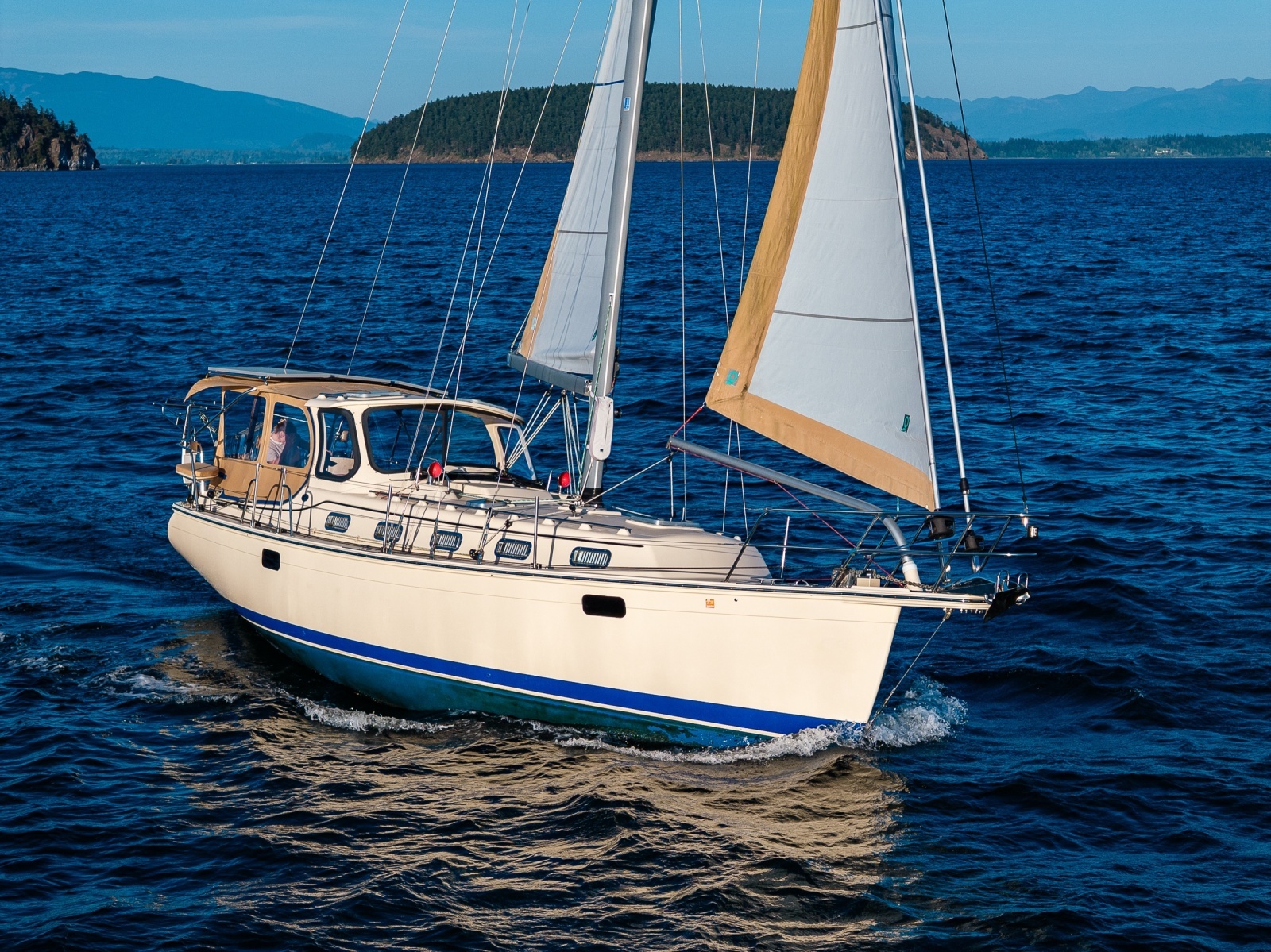Oreanda 34ft Island Packet Yacht For Sale