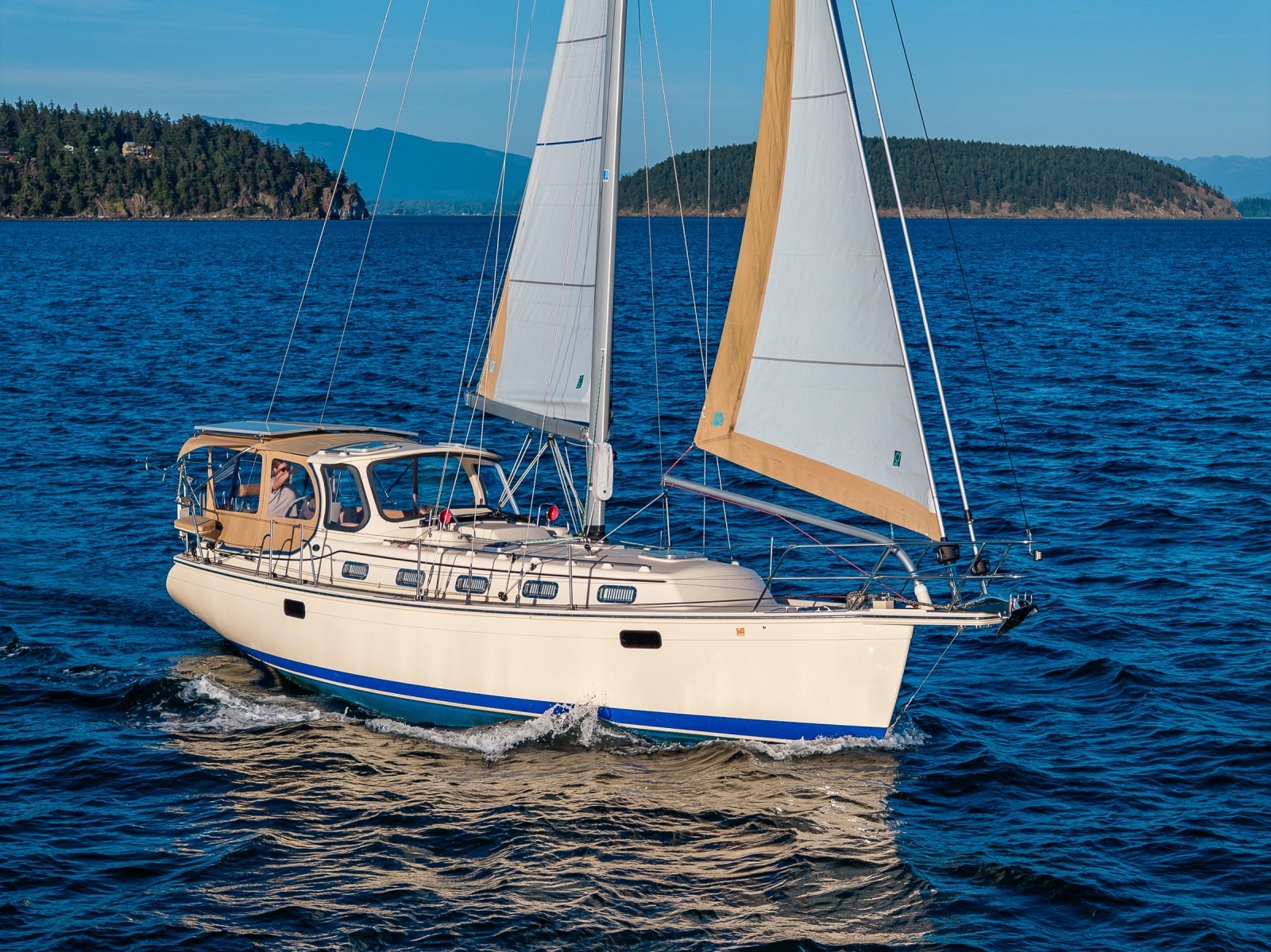 Oreanda 34ft Island Packet Yacht For Sale