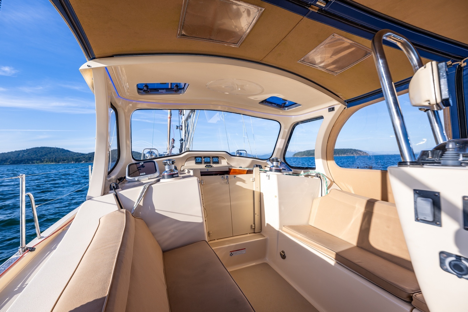 Oreanda 34ft Island Packet Yacht For Sale