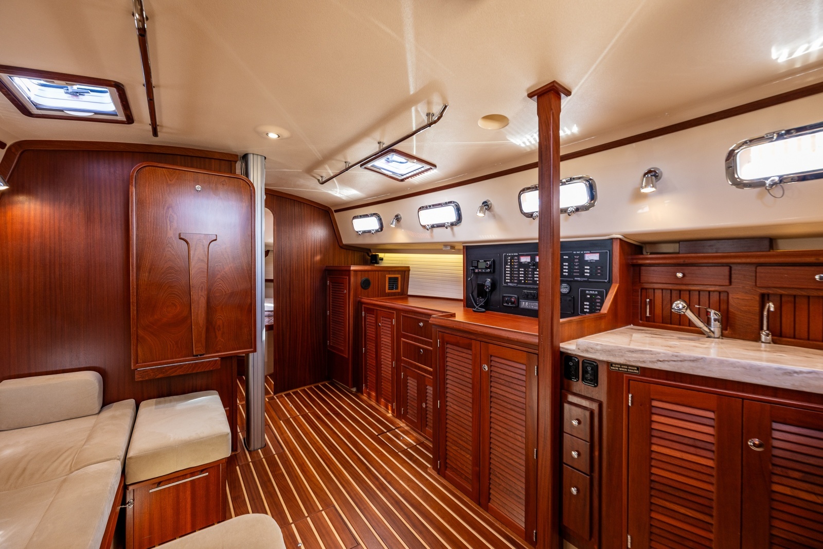 Oreanda 34ft Island Packet Yacht For Sale