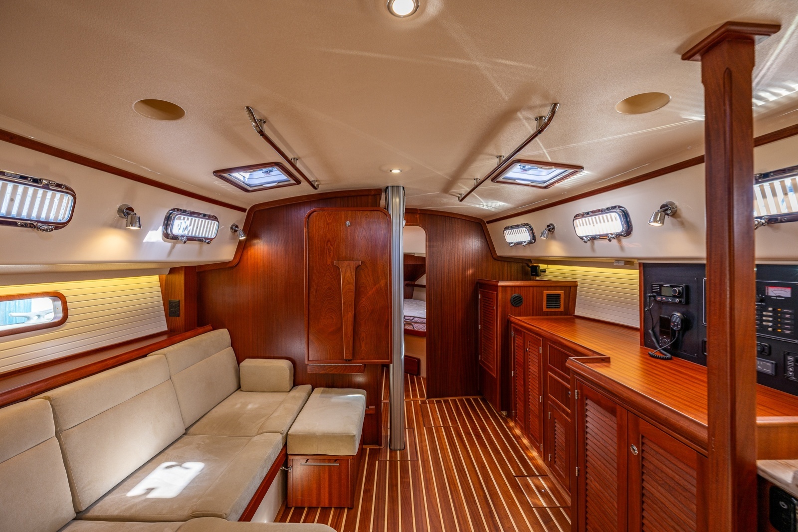Oreanda 34ft Island Packet Yacht For Sale