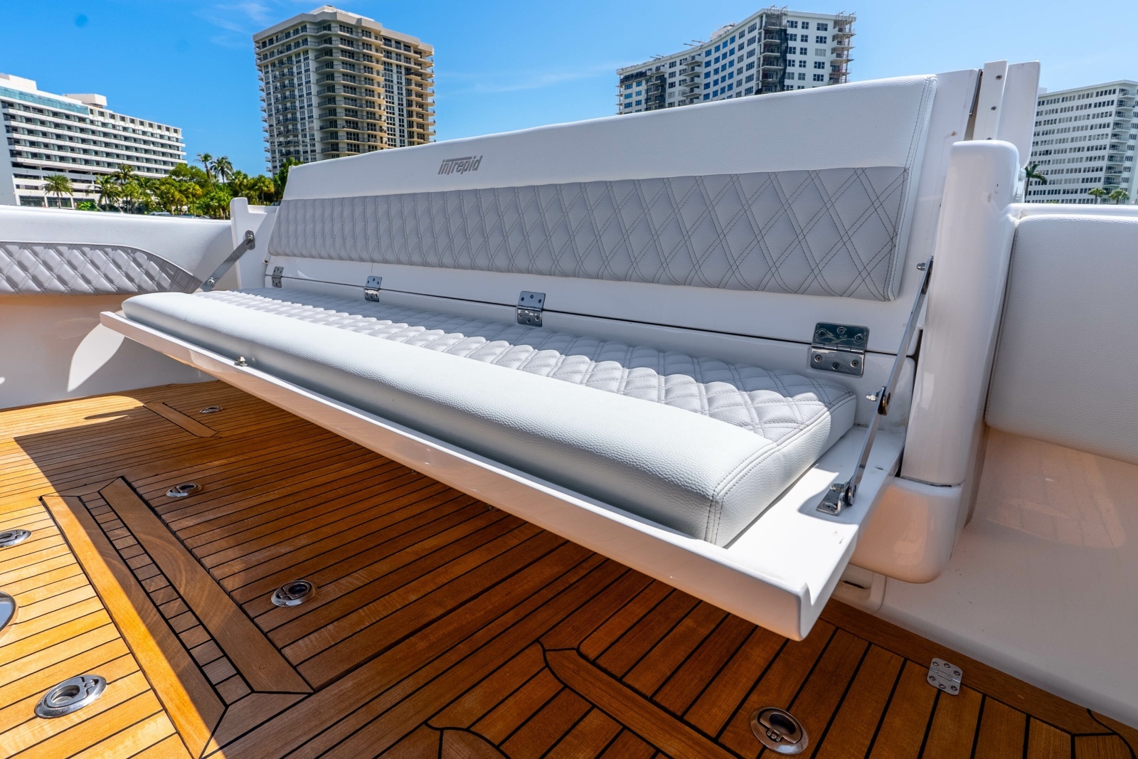 47ft Intrepid Yacht For Sale