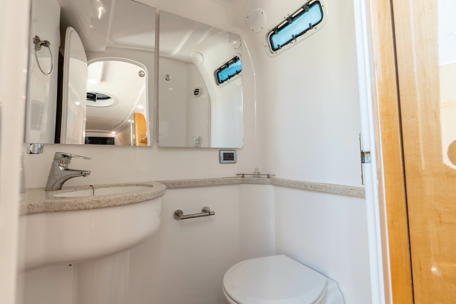 47ft Intrepid Yacht For Sale