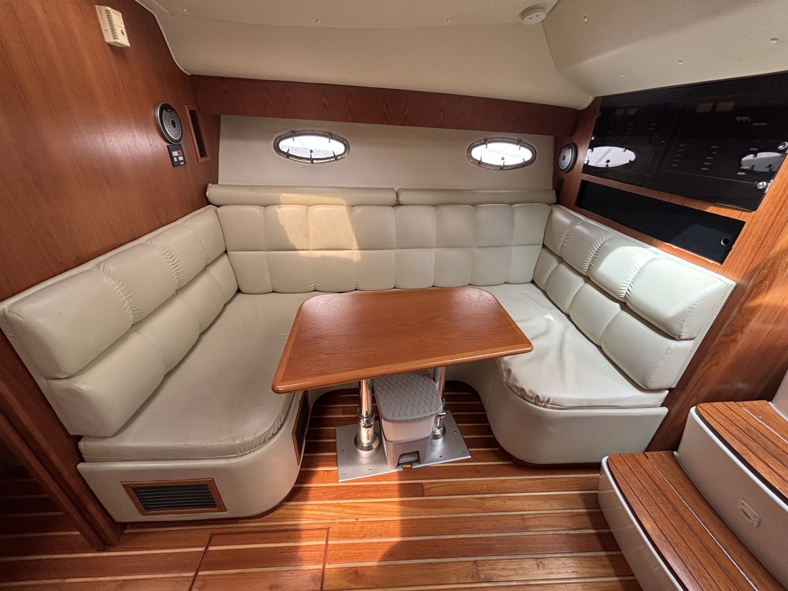 Crazy Love Yacht Photos Pics 