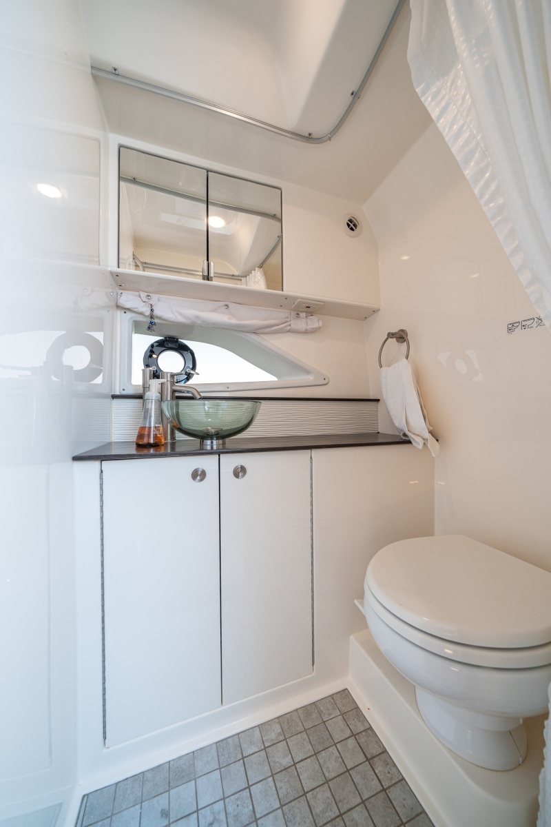 2021 Sea Ray 320 Sundancer